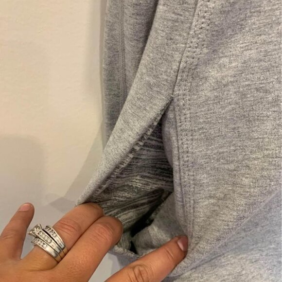 🔆lululemon wrap coat. Gray. Size 6. New condition. Can be worn open or sn… - Picture 7 of 10